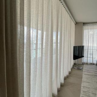 This color palette is everything! 🤍 custom drapery for a beautiful beachfront condo #windowstreatment #drapery #shadetec